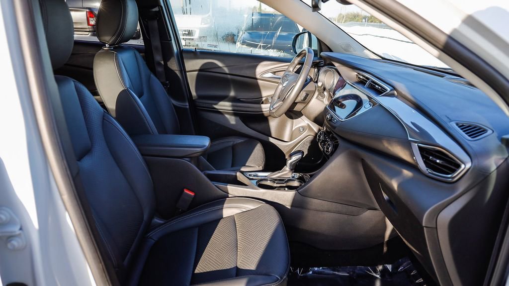 Used 2023 Buick Encore GX Essence w/ Experience Buick Package FWD image 21