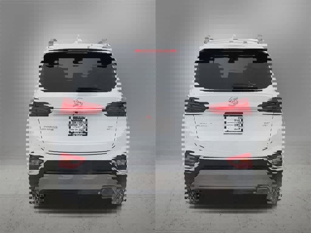 Used 2019 Hyundai Santa Fe Limited image 5