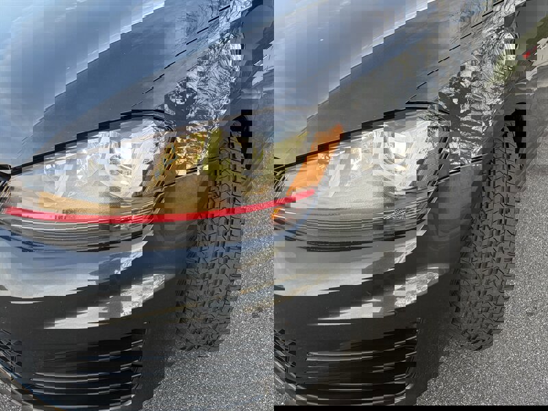 Used 2017 Volkswagen GTI SE image 29