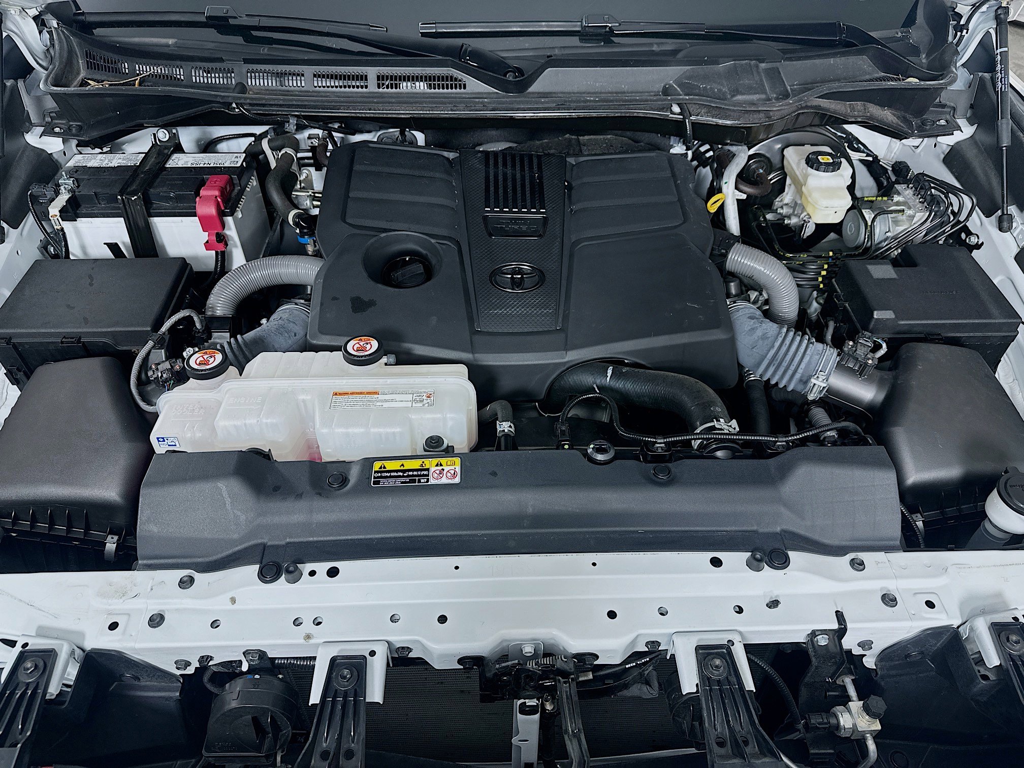 Used 2025 Toyota Tundra SR5 w/ SR5 Premium Package image 32