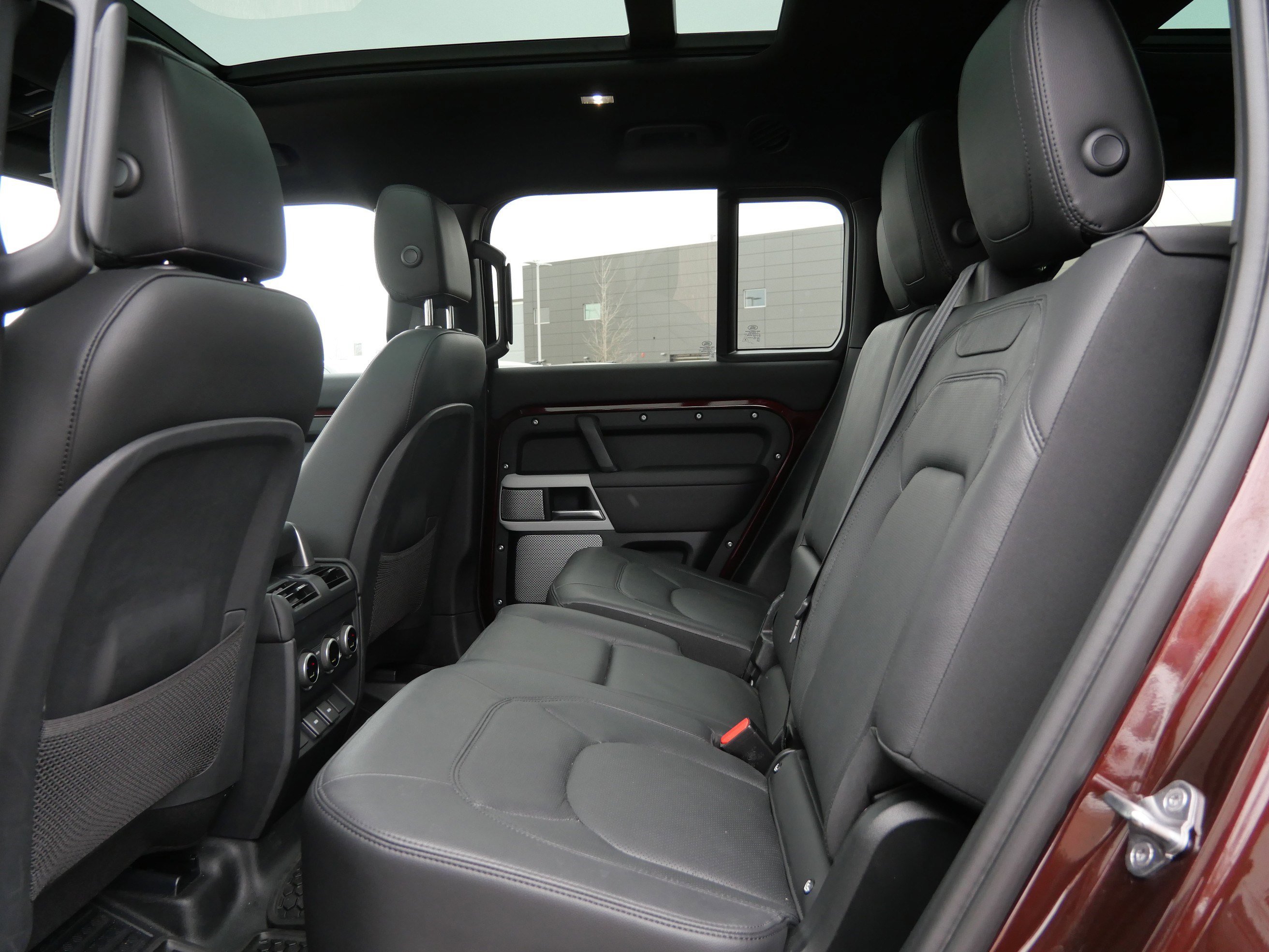 Used 2024 Land Rover Defender 130 S image 15