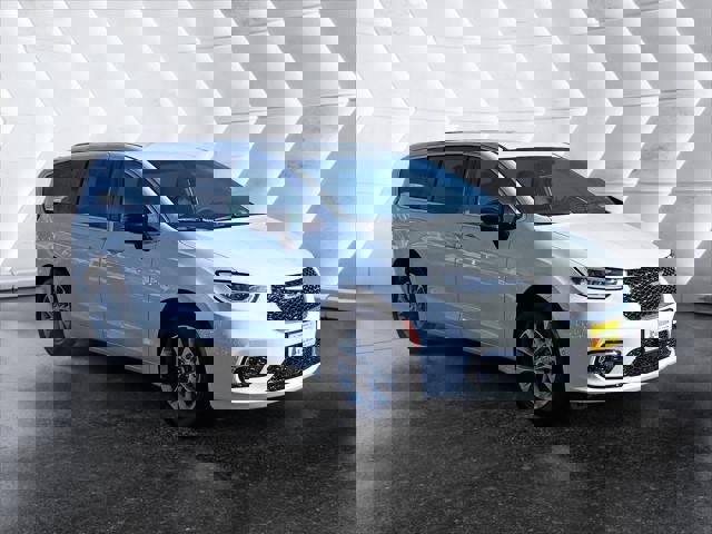 New 2026 Chrysler Pacifica Select image 24