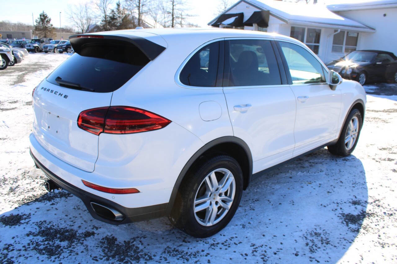Used 2016 Porsche Cayenne Base AWD 4dr SUV image 7