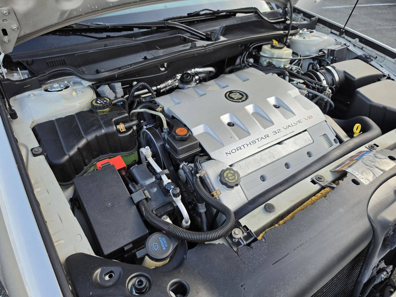Used 2000 Cadillac De Ville FWD image 43