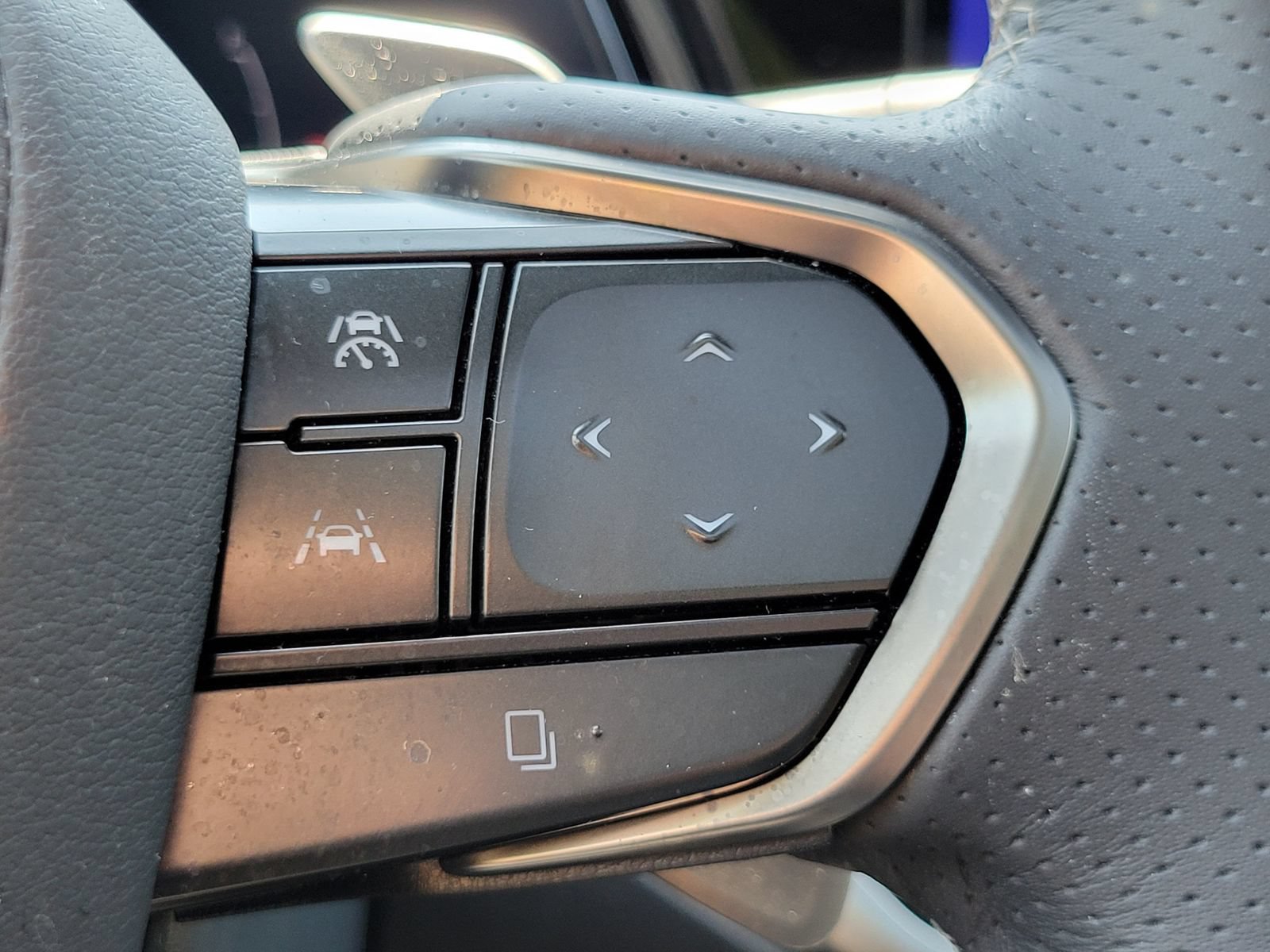 Used 2024 Lexus RX 500h F Sport w/ Cold Area Package AWD/4WD image 19