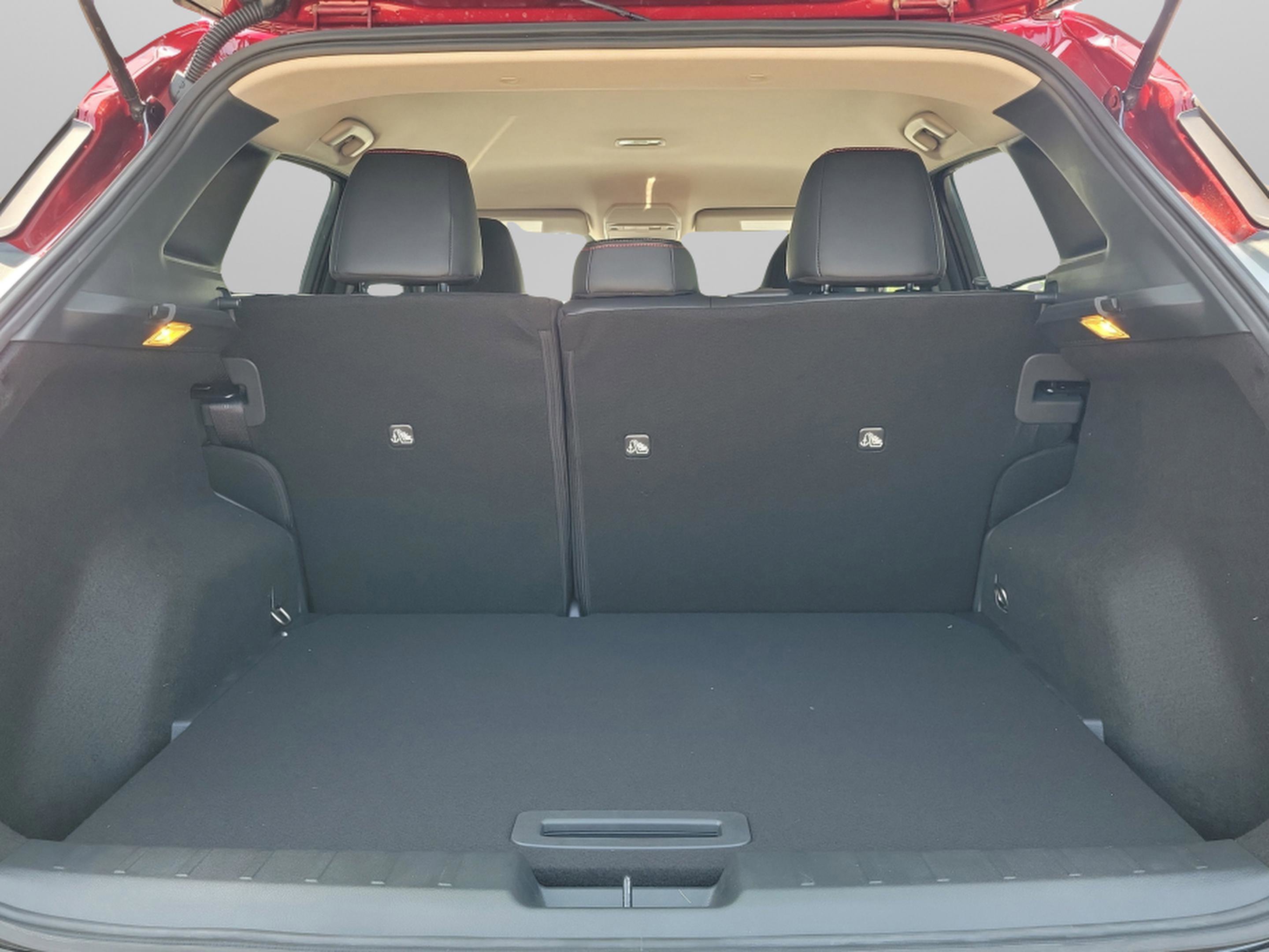New 2025 Nissan Kicks SR FWD image 10