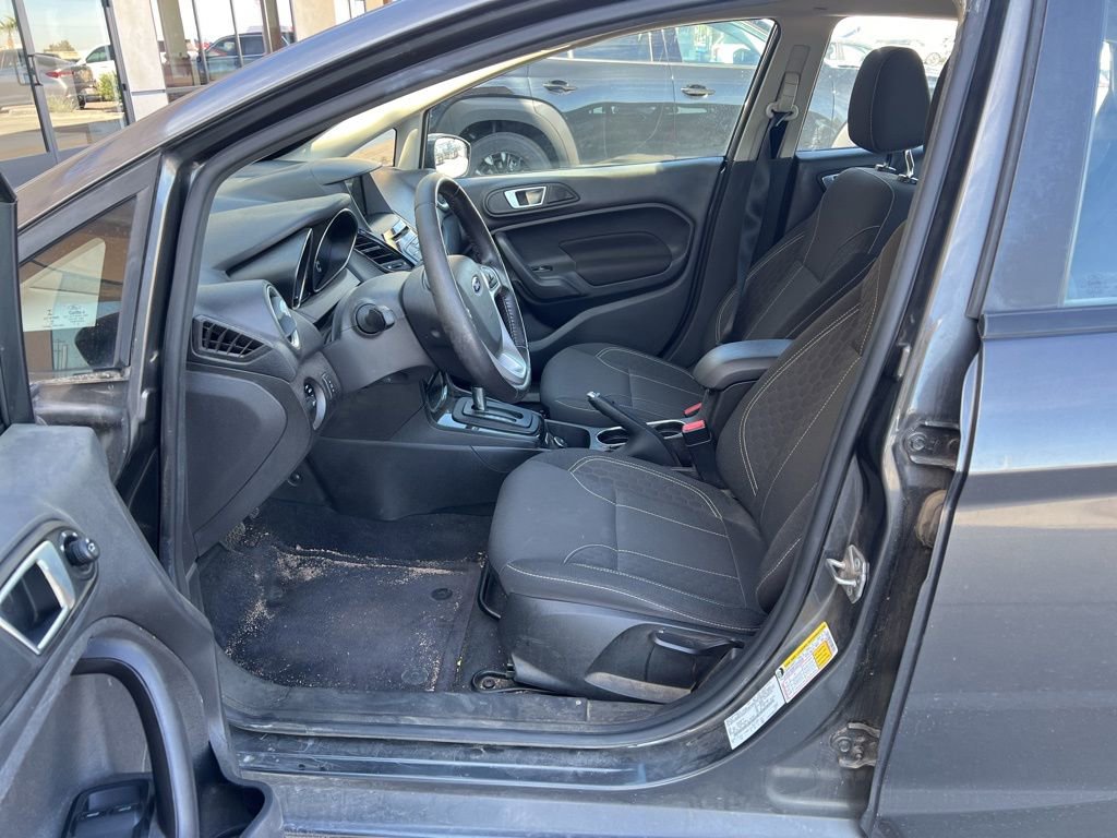Used 2016 Ford Fiesta SE w/ Equipment Group 201A image 3