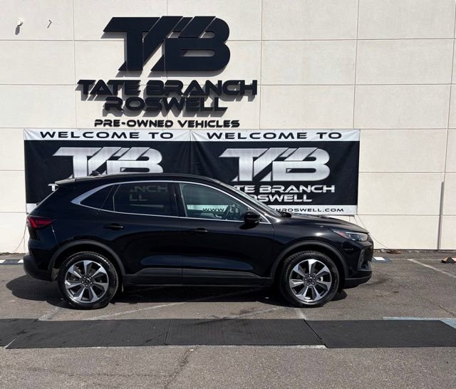 Used 2024 Ford Escape Platinum image 5