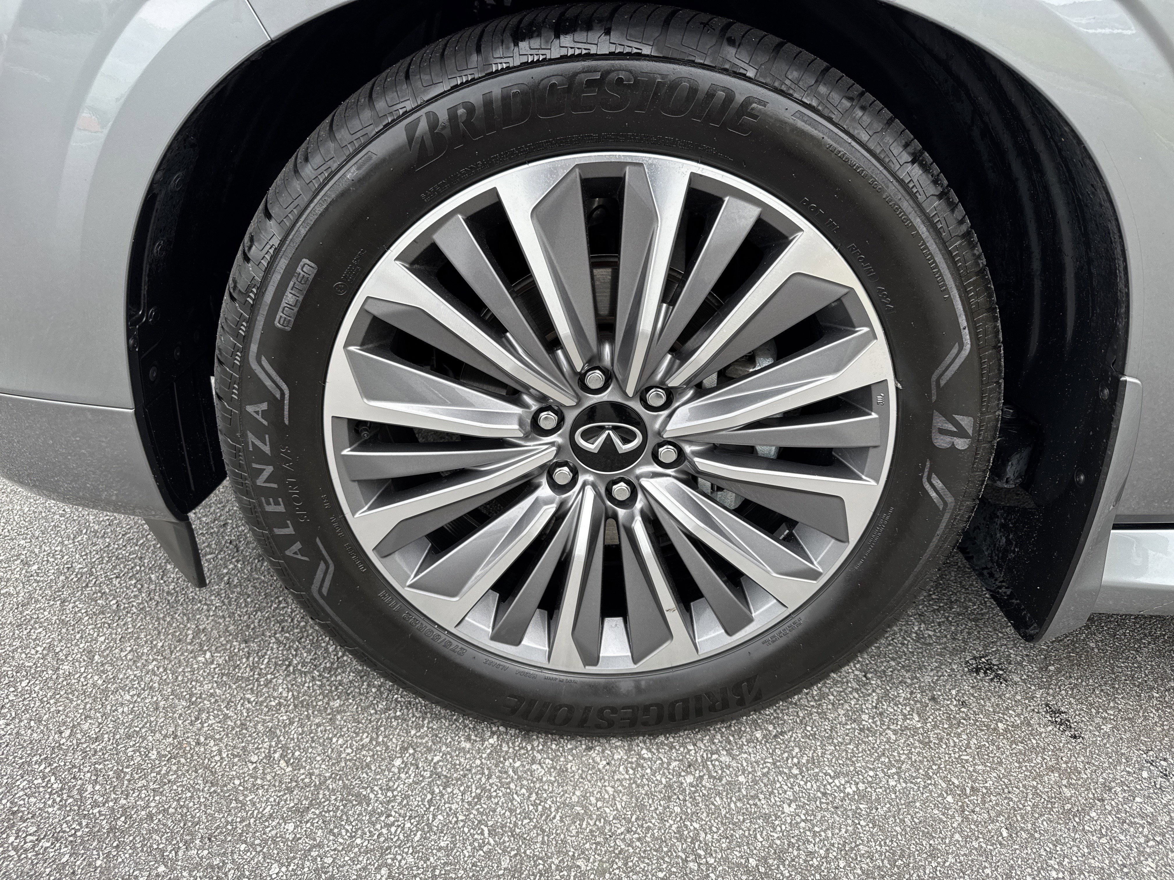 Used 2025 INFINITI QX80 Sensory w/ Exterior Package AWD/4WD image 13