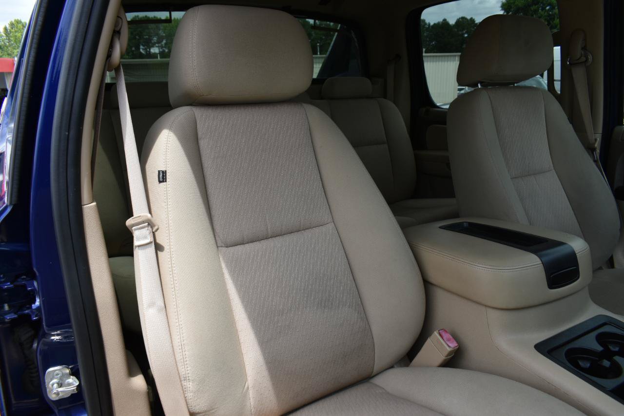 Used 2013 Chevrolet Avalanche LS RWD image 28