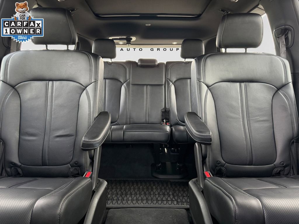 Certified 2024 Jeep Wagoneer Series II AWD/4WD image 16