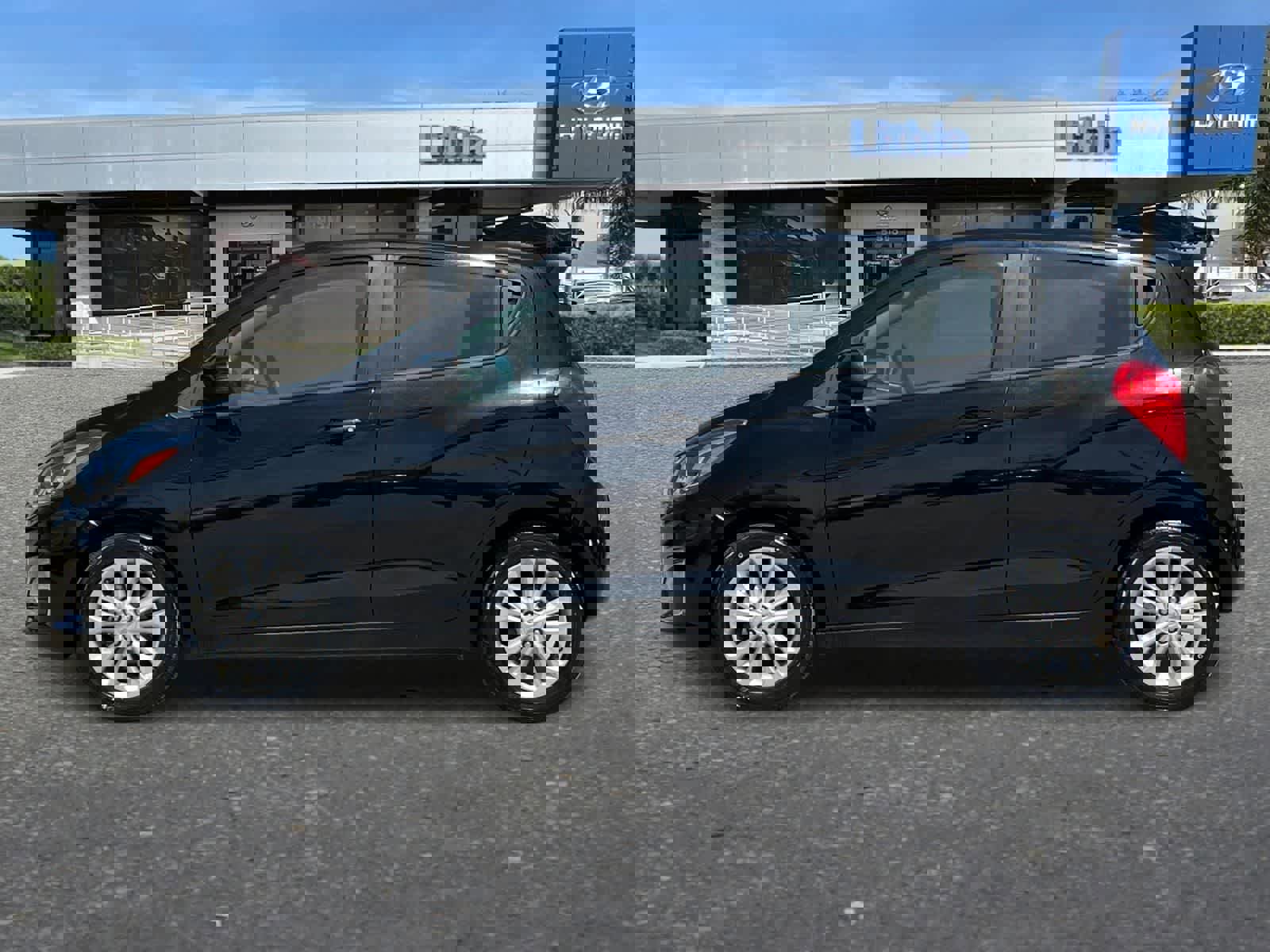 Used 2021 Chevrolet Spark LT FWD image 6