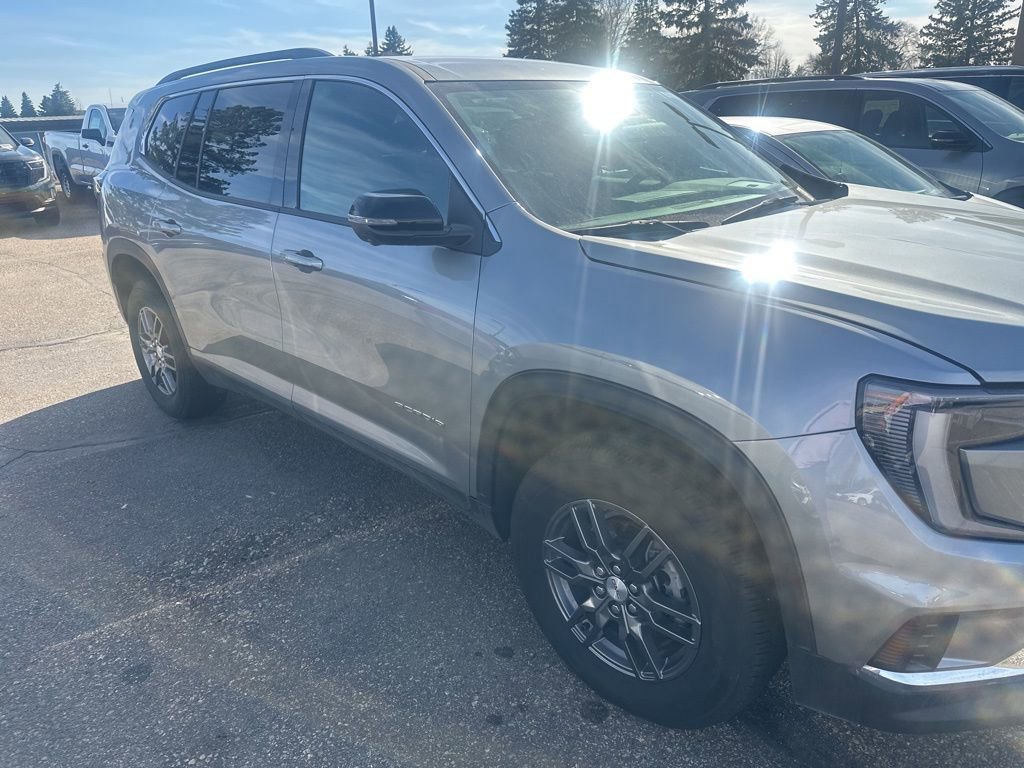 Used 2025 GMC Acadia Elevation image 5