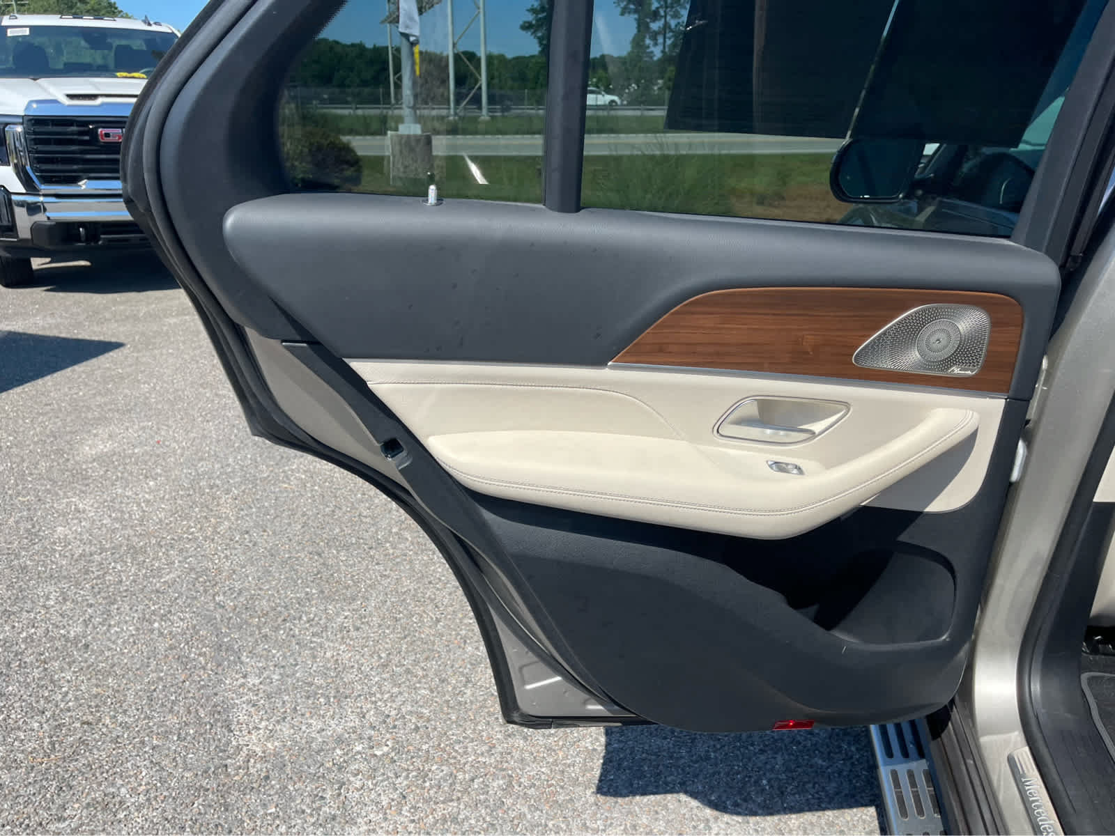 Used 2022 Mercedes-Benz GLE 350 image 19