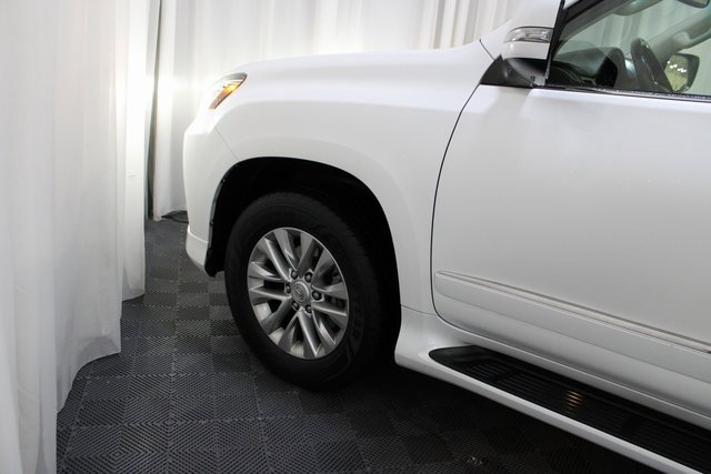 Used 2014 Lexus GX 460 image 9