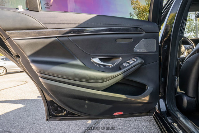 Used 2020 Mercedes-Benz S 560 Sedan image 25