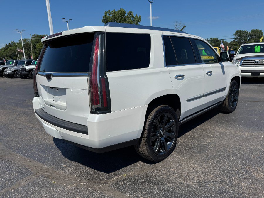 Used 2018 Cadillac Escalade Platinum AWD/4WD image 5