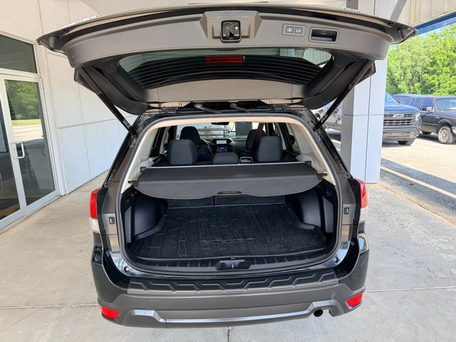 Used 2019 Subaru Forester Premium AWD/4WD image 9