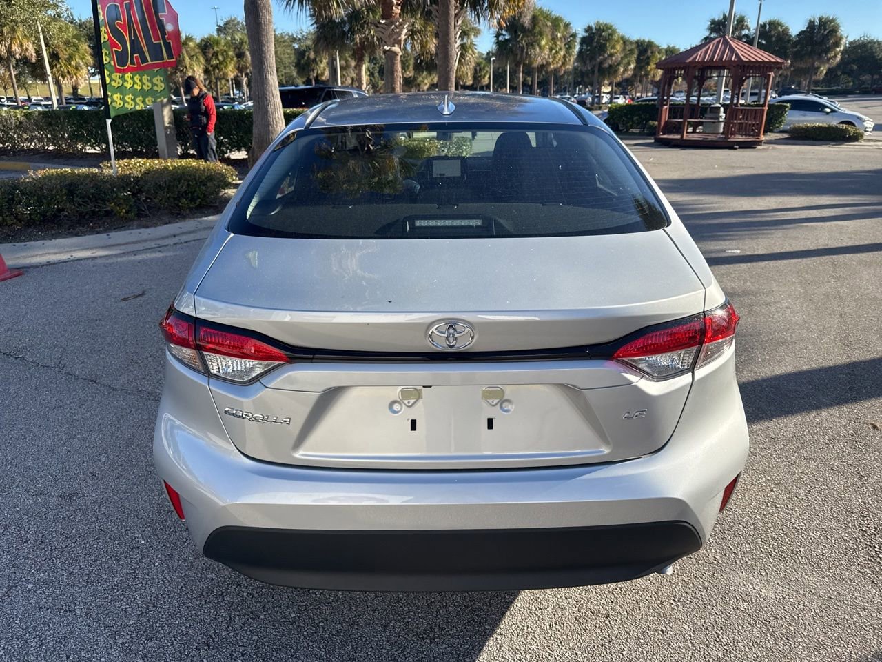 Used 2026 Toyota Corolla LE image 6