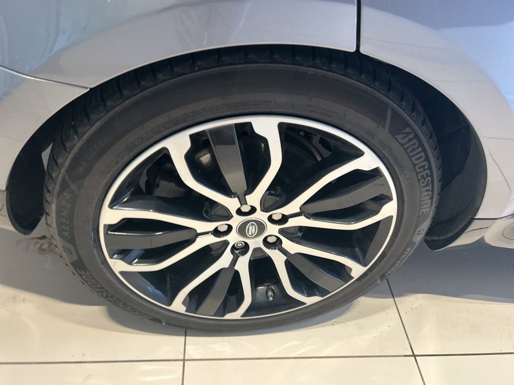 Certified 2021 Land Rover Range Rover Sport HSE Silver Edition image 22