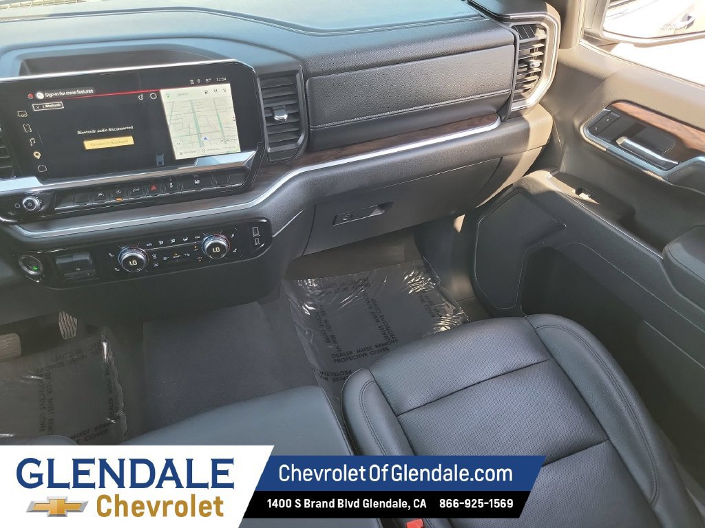 Used 2025 GMC Sierra 1500 SLT RWD image 16