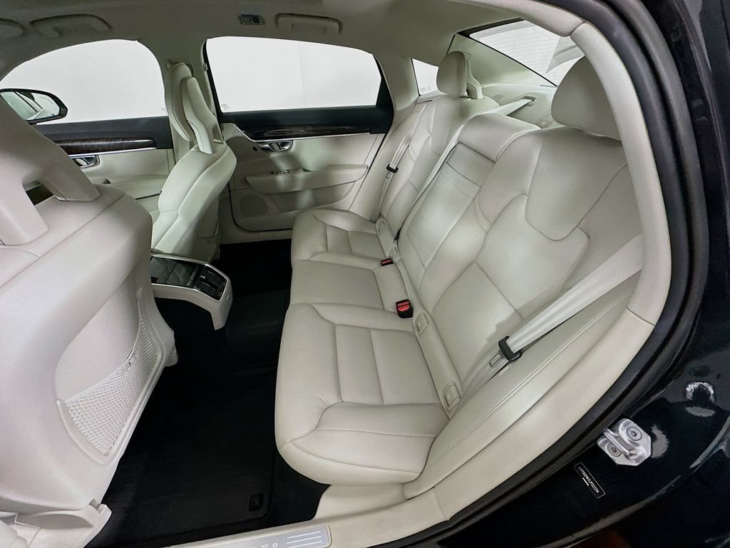 Used 2018 Volvo S90 T6 Momentum w/ Convenience Package AWD/4WD image 33