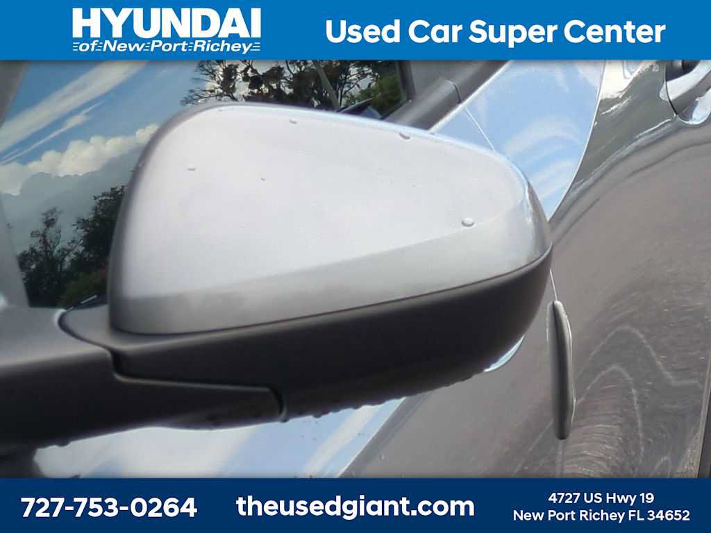 Used 2024 Chevrolet Trax LS w/ LS Convenience Package FWD image 11