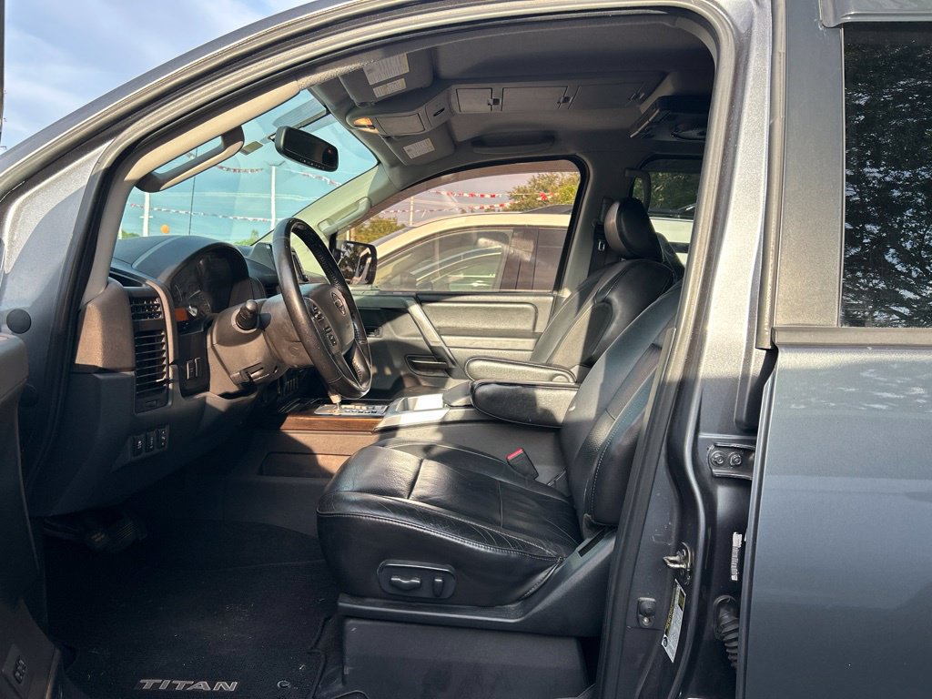 Used 2013 Nissan Titan SL w/ Heavy Metal Edition Pkg AWD/4WD image 16
