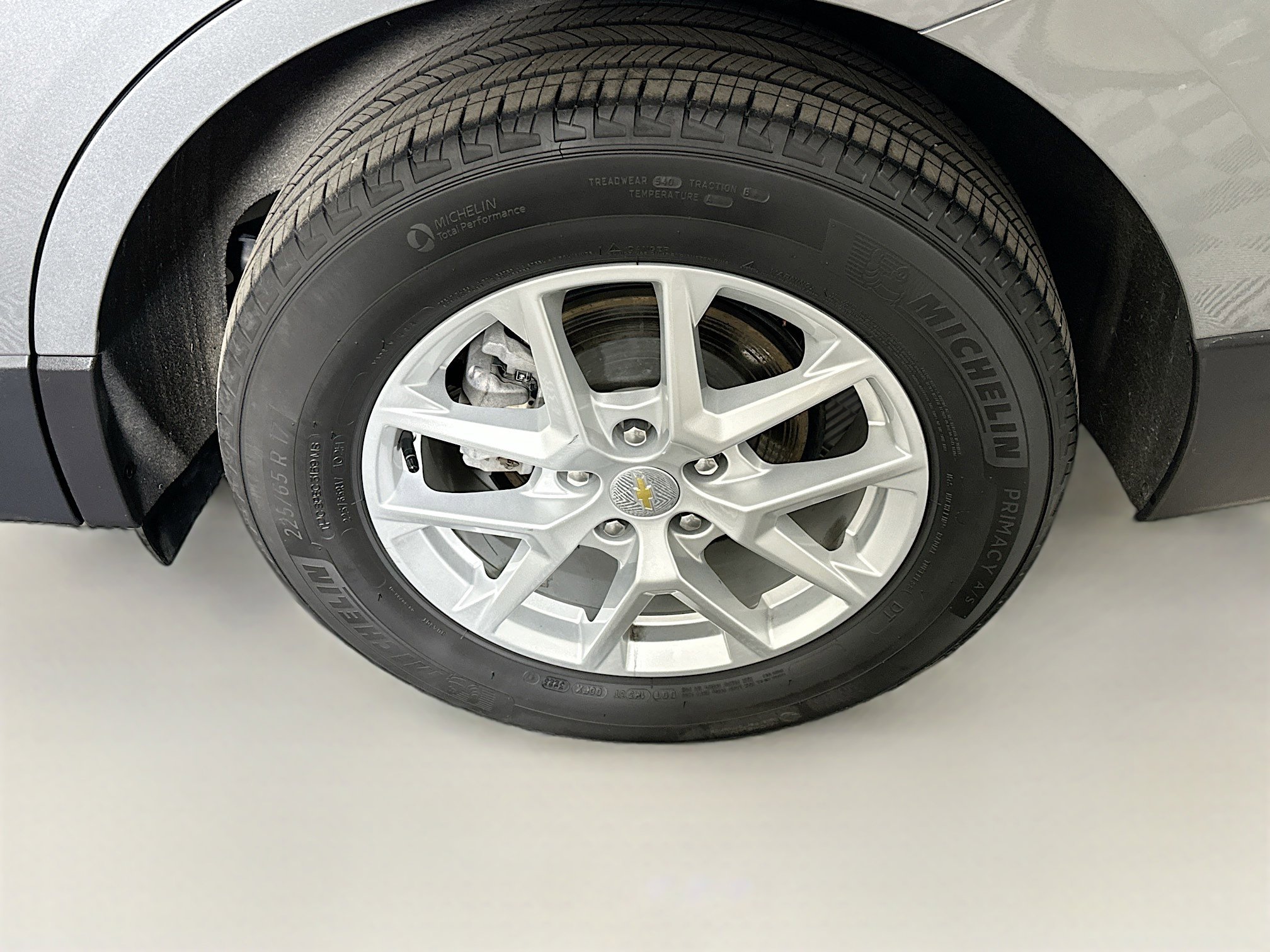 Used 2024 Chevrolet Equinox LS w/ LS Convenience Package image 11