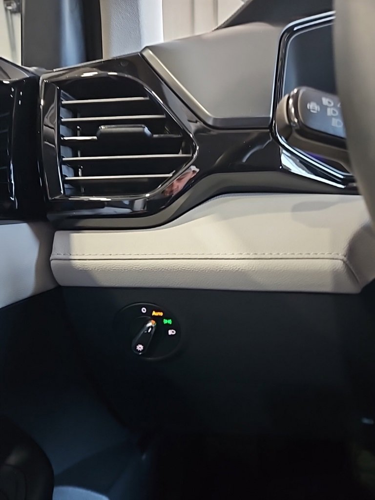 New 2026 Volkswagen Taos S image 34