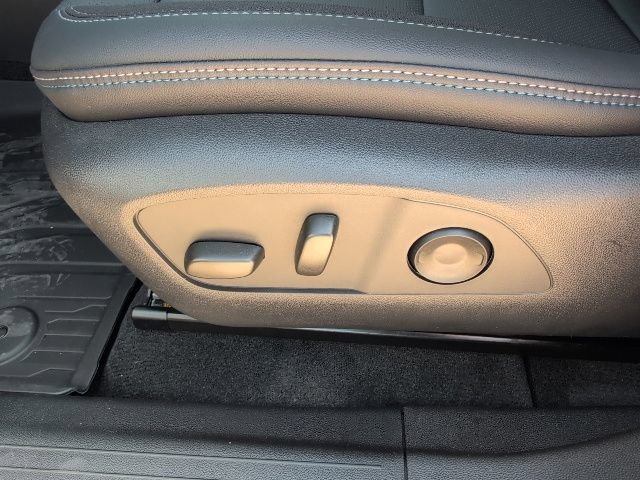 New 2026 Chevrolet Equinox EV LT FWD image 14