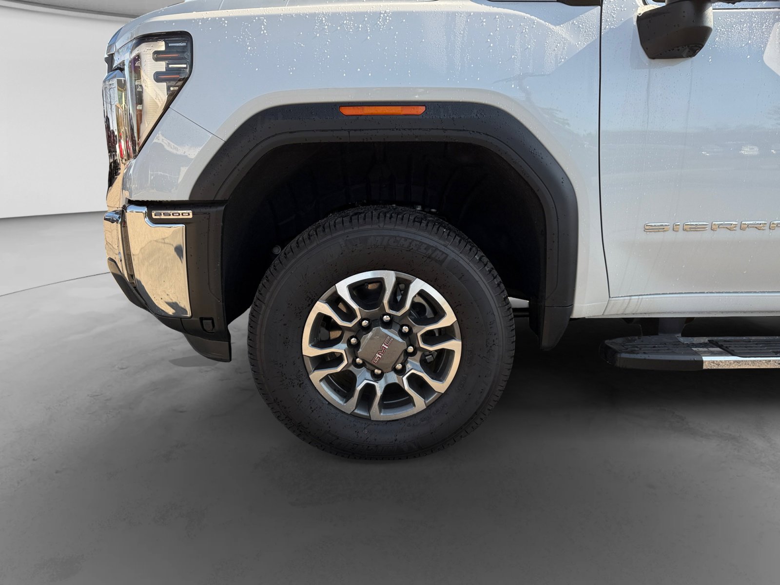 New 2026 GMC Sierra 2500 SLT w/ SLT Premium Package image 9