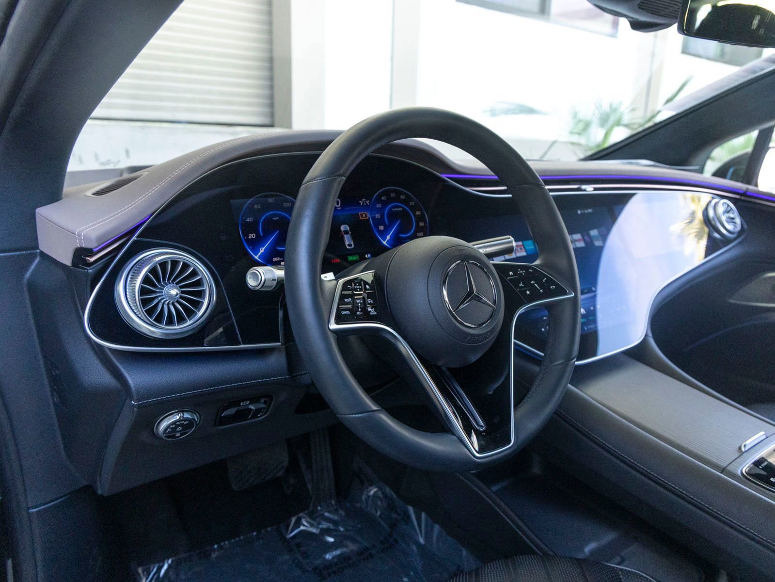 Used 2023 Mercedes-Benz EQS 580 4MATIC Sedan image 15
