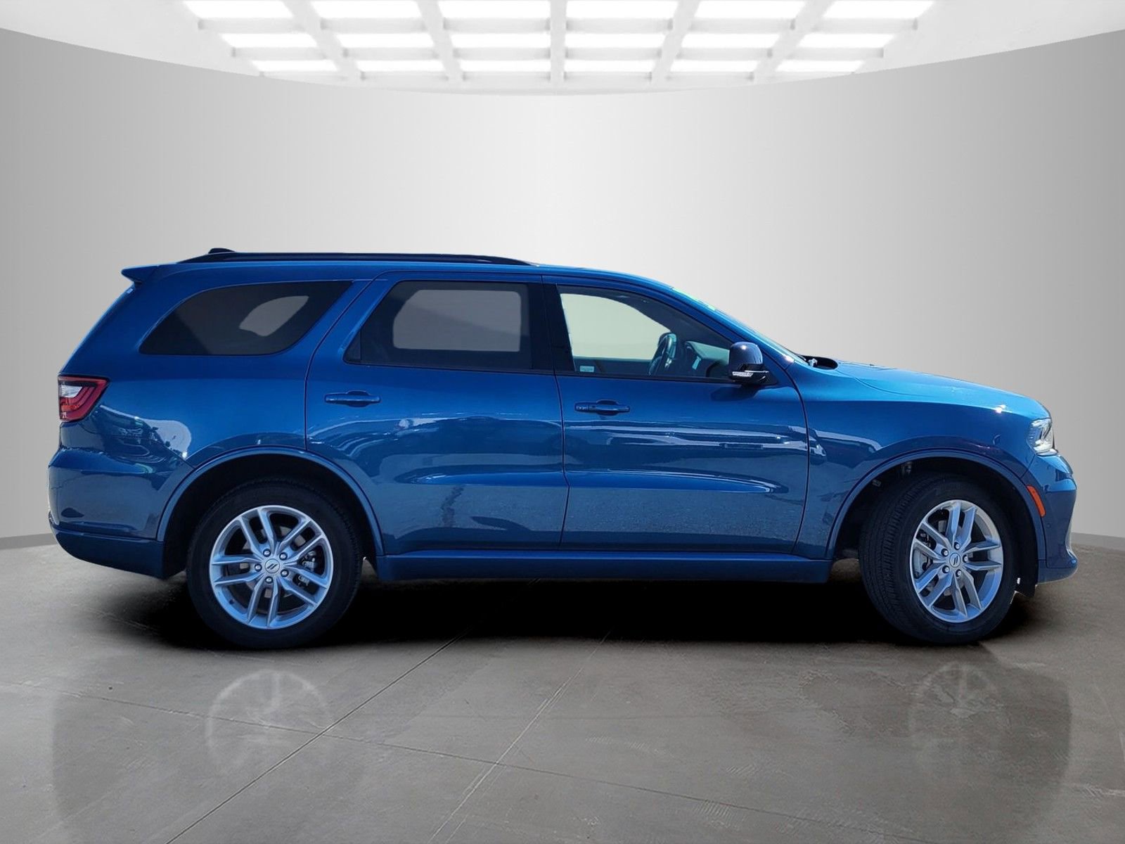 Used 2025 Dodge Durango GT AWD/4WD image 3