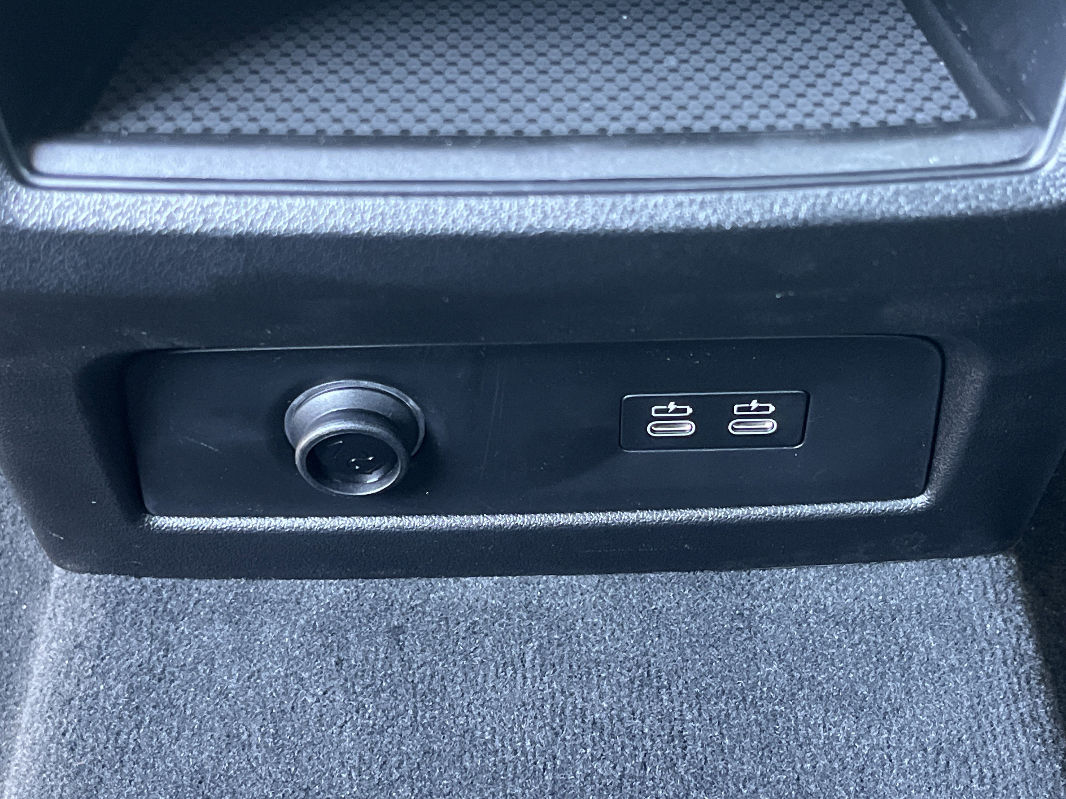 New 2026 BMW X5 xDrive40i w/ M Sport Package AWD/4WD image 21