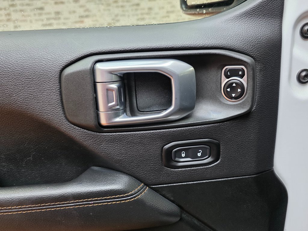 Used 2023 Jeep Gladiator Overland image 28