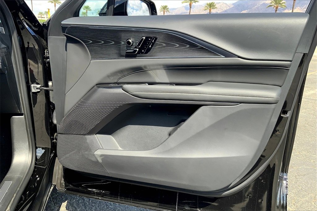 New 2026 Cadillac Lyriq Sport image 32
