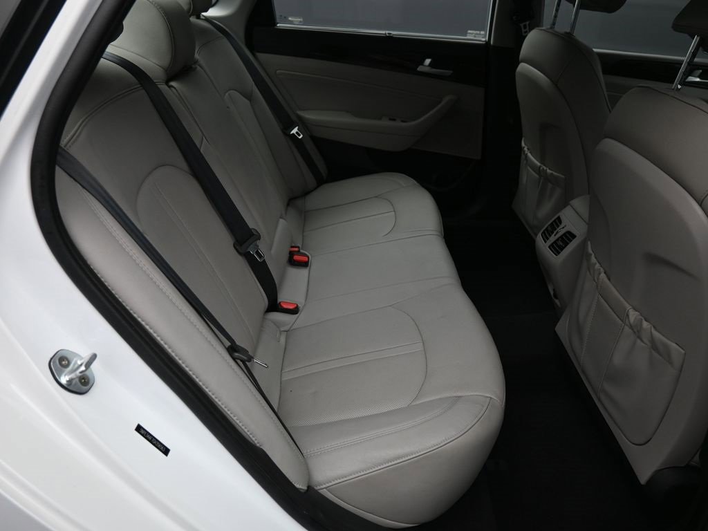 Used 2016 Hyundai Sonata Limited w/ Option Group 04 image 24