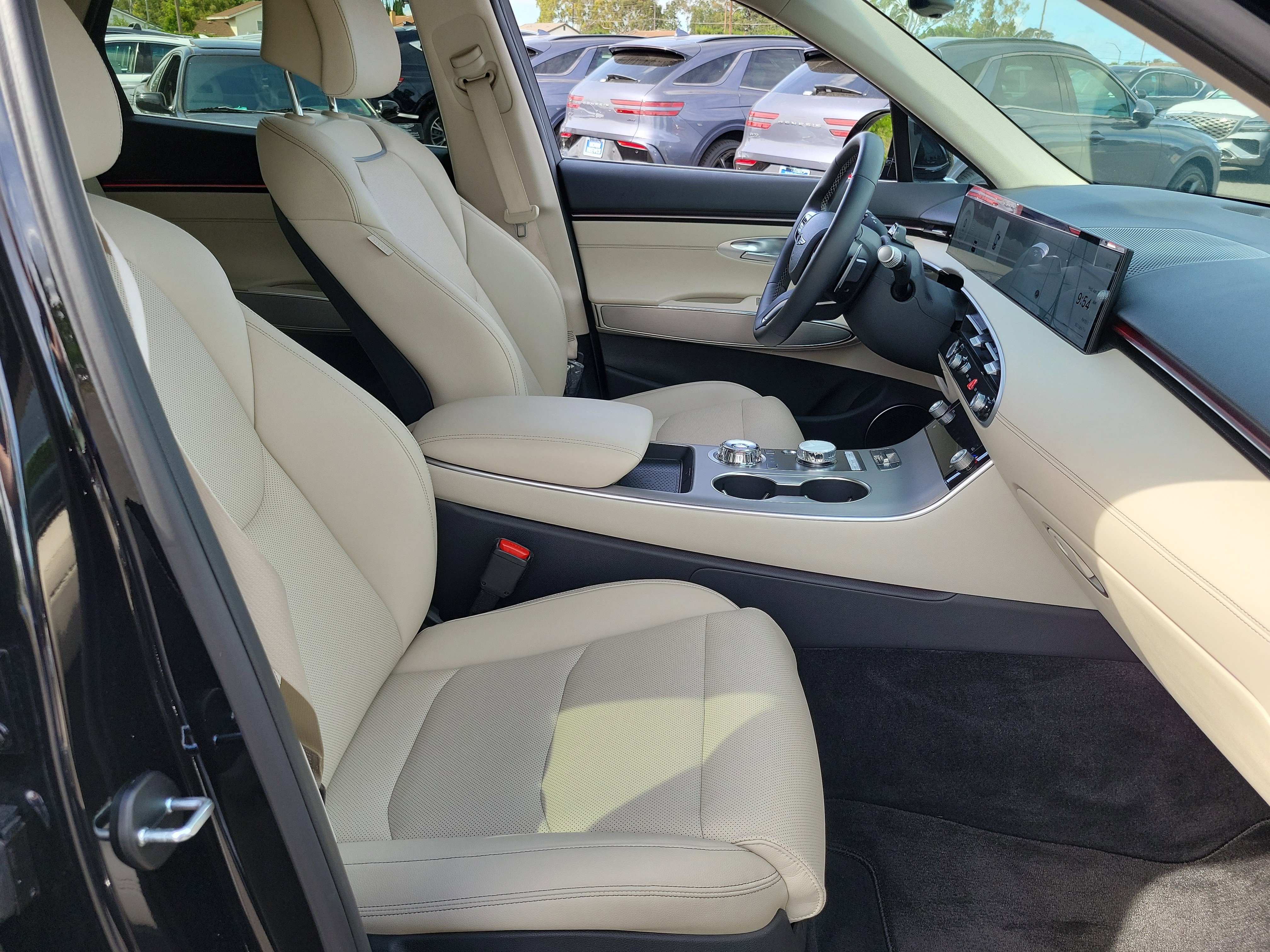 Certified 2026 Genesis GV70 2.5T Select AWD/4WD image 19