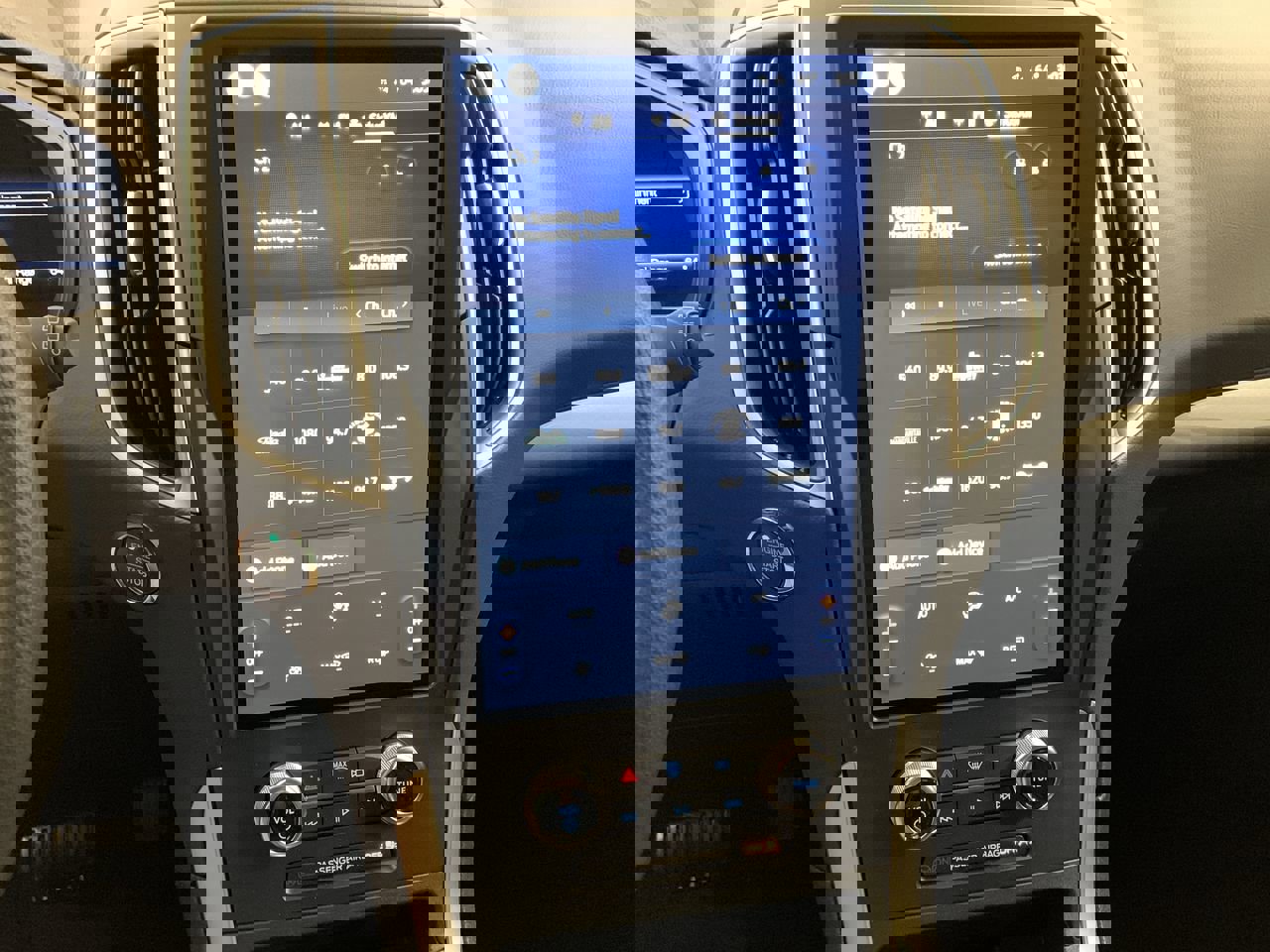 New 2024 Ford Edge SE image 15