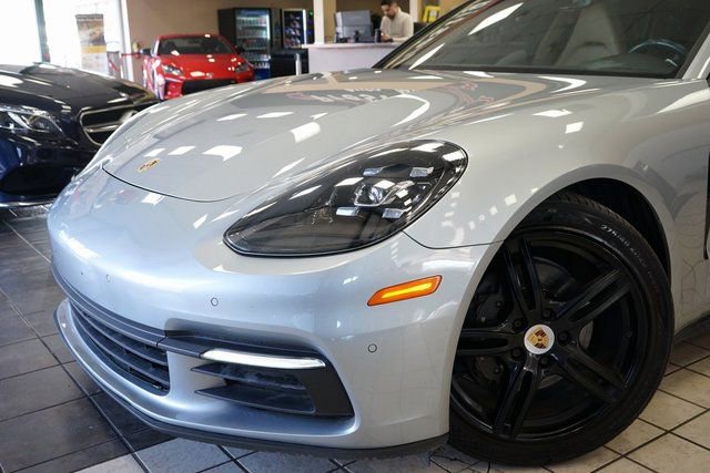 Used 2019 Porsche Panamera 4 image 21