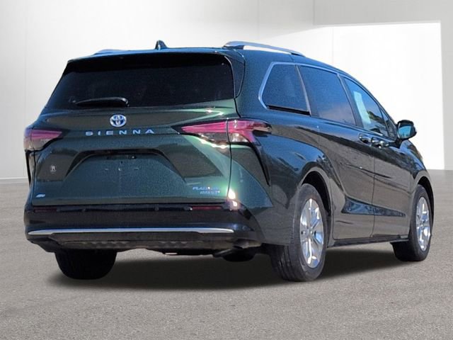 Certified 2022 Toyota Sienna Platinum image 6
