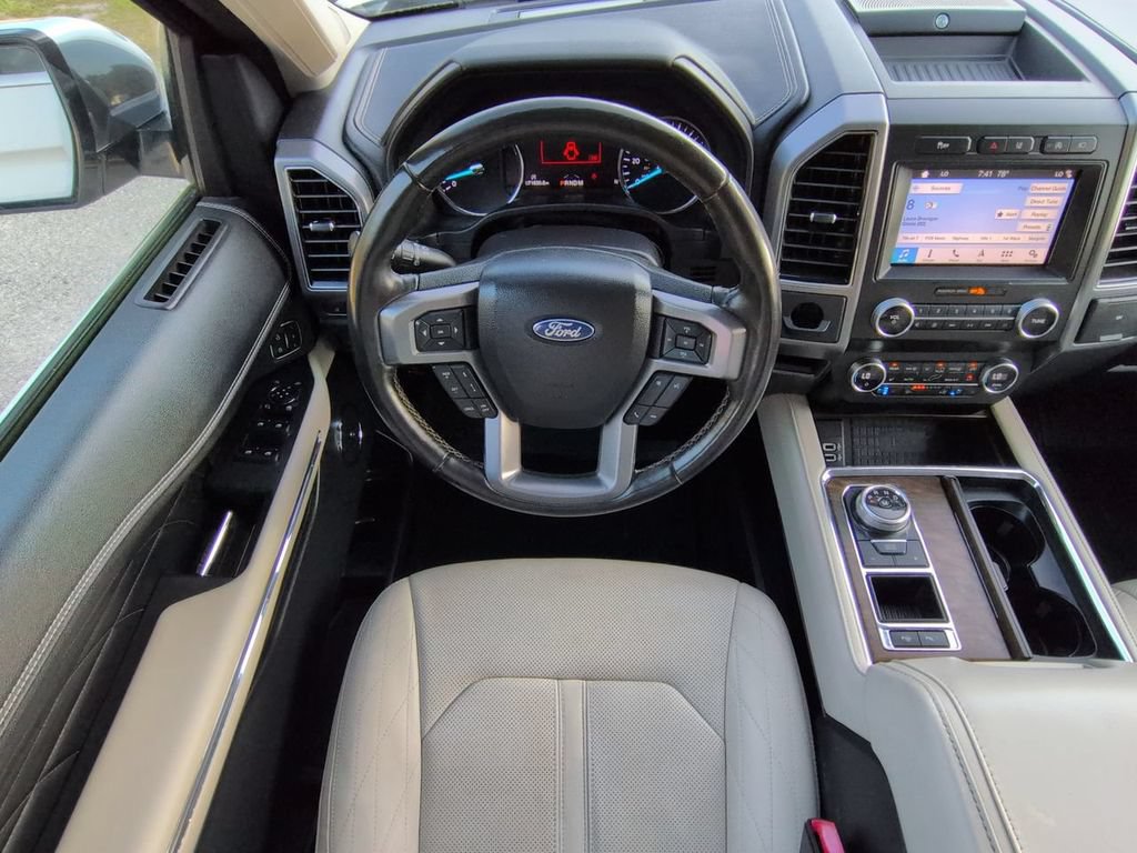 Used 2019 Ford Expedition Max Platinum RWD image 16