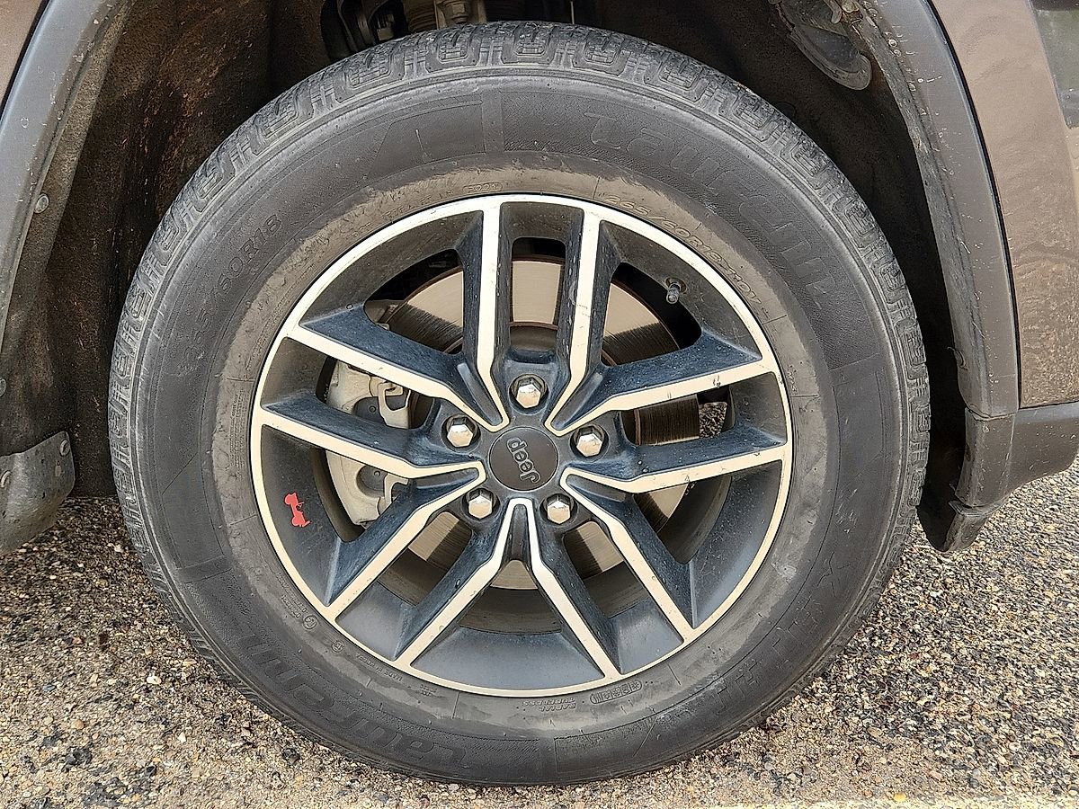 Used 2019 Jeep Grand Cherokee Trailhawk AWD/4WD image 5