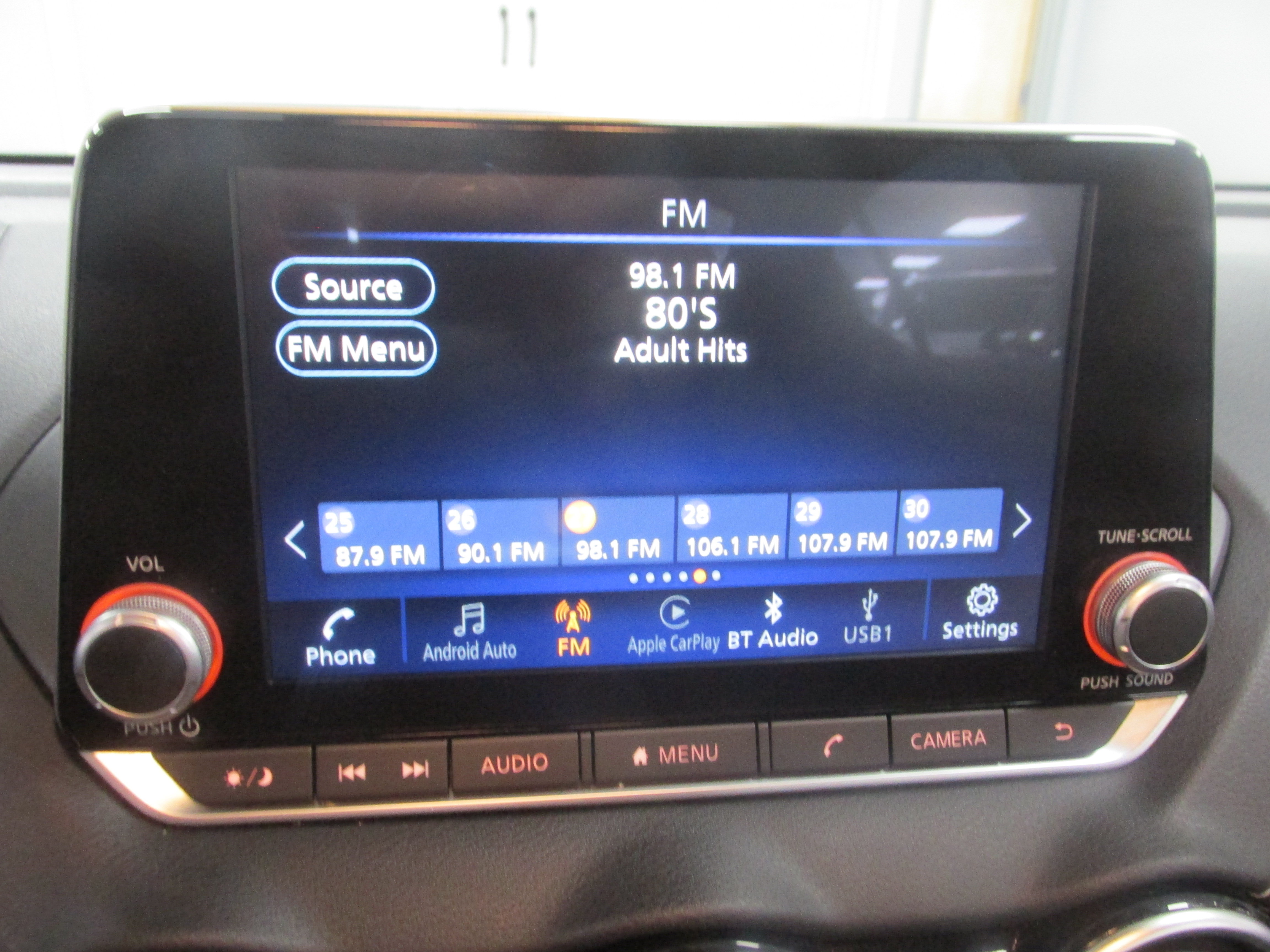 Used 2024 Nissan Sentra SV FWD image 33