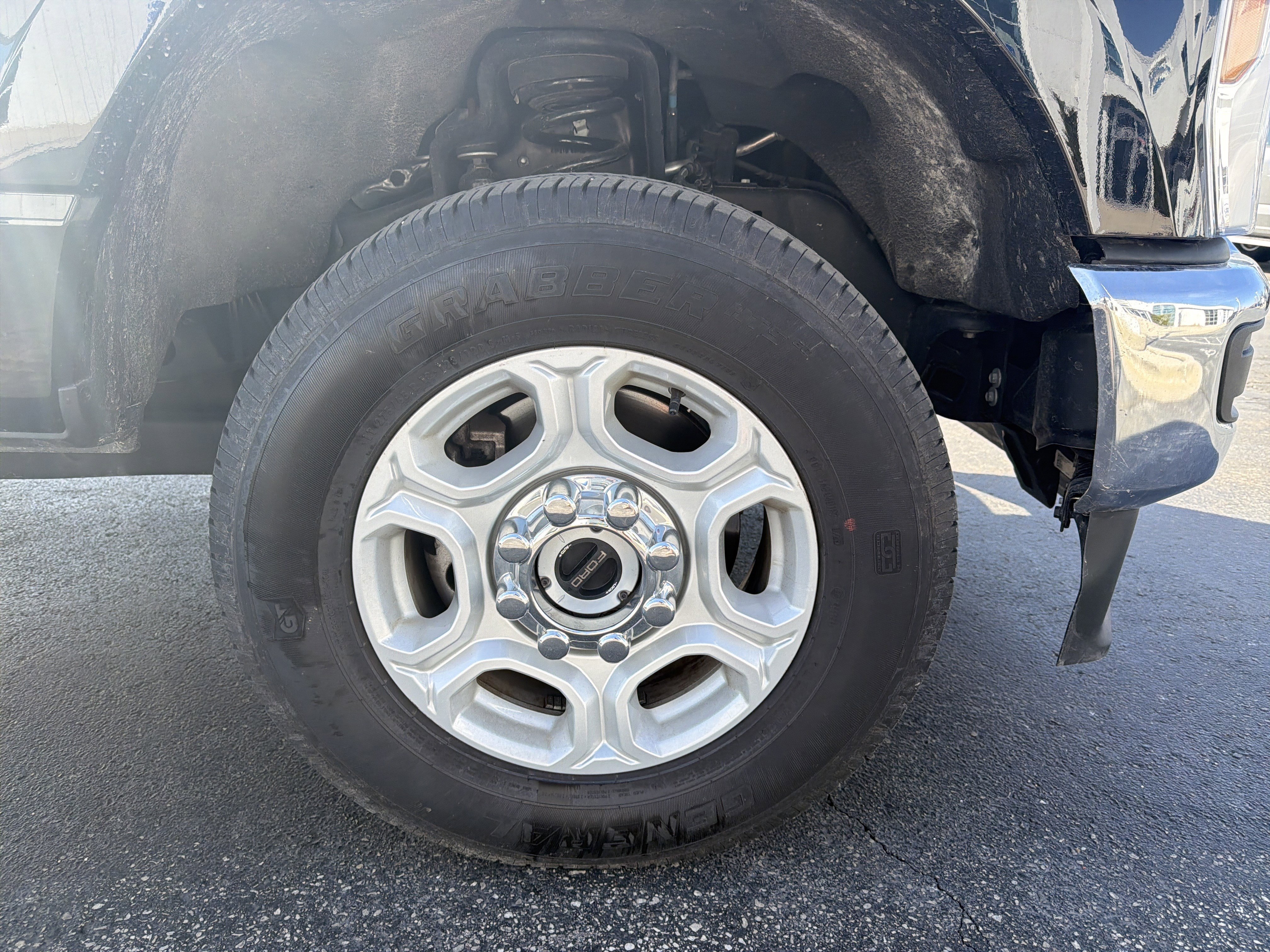 Certified 2025 Ford F250 XLT image 8