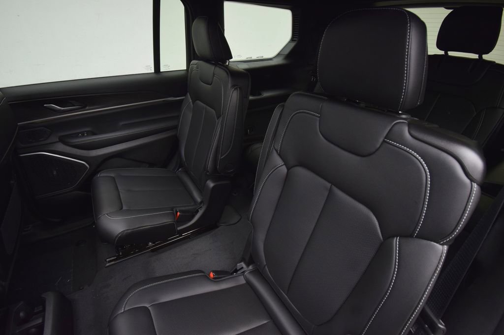 New 2026 Jeep Grand Cherokee L Limited image 35