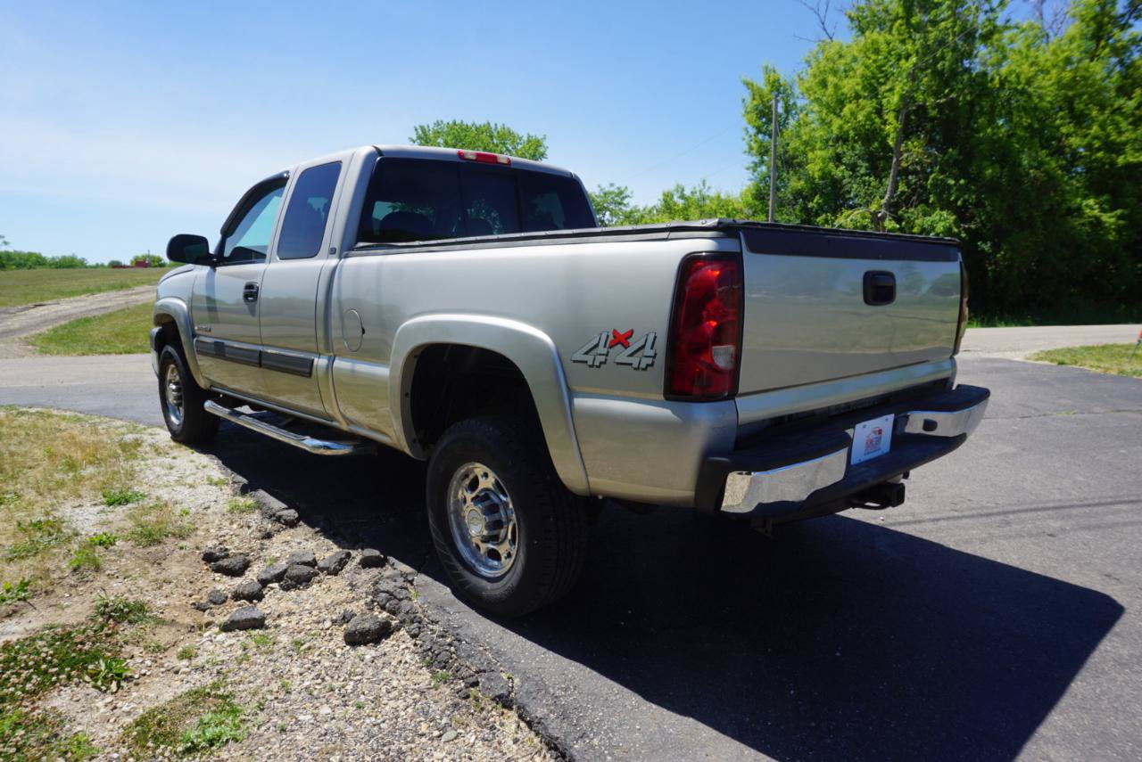 Used 2007 Chevrolet Silverado 2500 LT w/ Onstar Plus Package AWD/4WD image 5