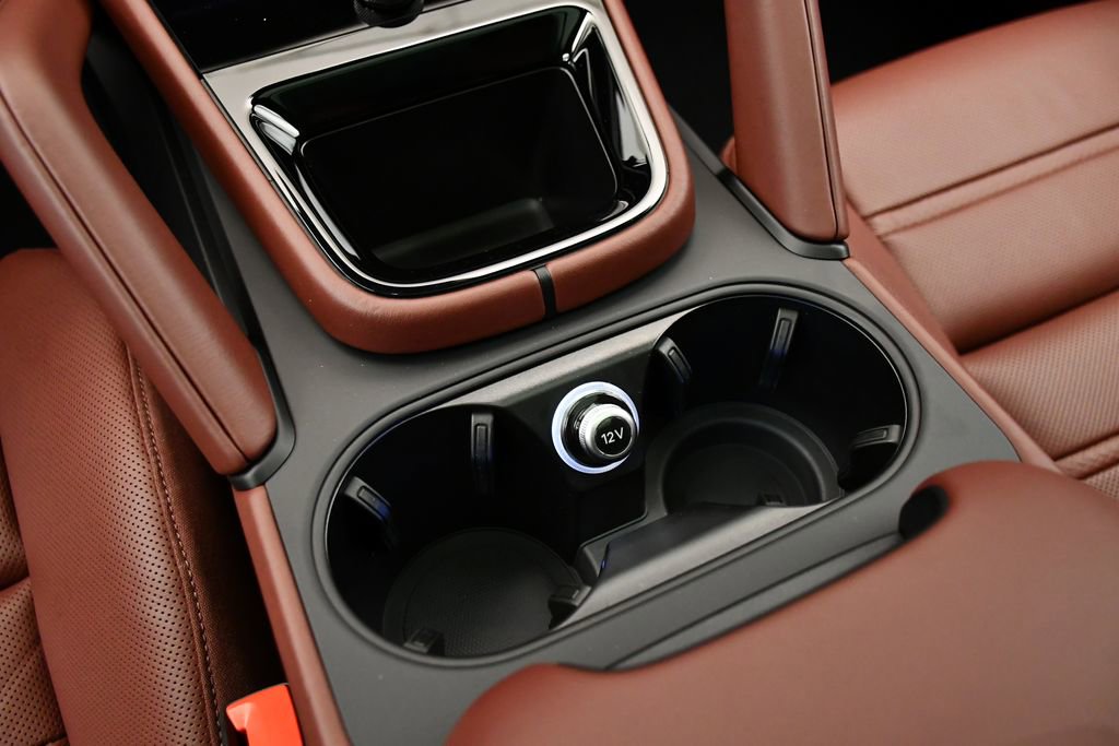 New 2026 Porsche Cayenne GTS AWD/4WD image 36
