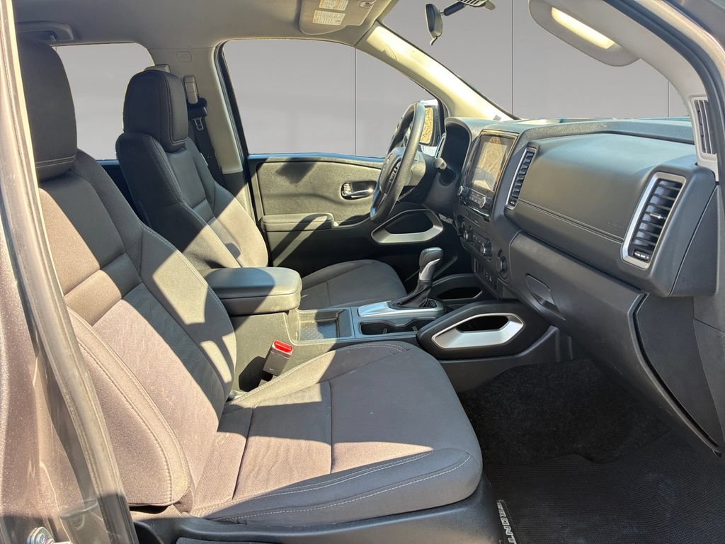 Used 2024 Nissan Frontier SV AWD/4WD image 17